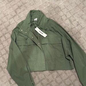 NWT Vigoss cropped utility jacket